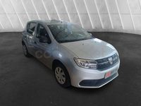 Usado Dacia Sandero Acces 73 CV (53 kW) 2018 Gris / plata Berlina