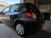 Usado Renault Clio II Authentique 75 CV (55 kW) 2010 Negro Berlina