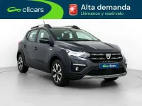 Usado Dacia Sandero Expression 101 CV (74 kW) 2022 Gris Utilitario
