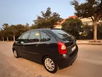 Usado Citroën Xsara Picasso 90 CV (66 kW) 2005 Azul Monovolumen