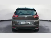 Usado Renault Scénic III Zen 110 CV (80 kW) 2017 Marrón Monovolumen
