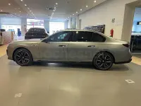 Usado BMW M760e 571 CV (419 kW) 2024 Gris / plata Berlina