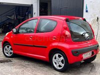 Usado Peugeot 107 Active 68 CV (50 kW) 2012 Rojo Utilitario