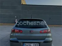 Usado Seat Ibiza Stella 100 CV (73 kW) 2003 Verde Utilitario