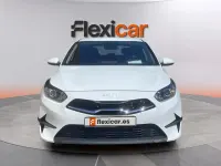 Usado Kia Ceed 136 CV (100 kW) 2023 Blanco Utilitario