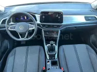 Usado VW T-Roc Life 150 CV (110 kW) 2024 Azul SUV