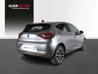 Usado Renault Clio Techno 91 CV (66 kW) 2023 Gris Utilitario