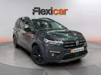 Usado Dacia Jogger Comfort 110 CV (80 kW) 2022 Gris Monovolumen