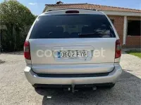Usado Chrysler Voyager Executive 150 CV (110 kW) 2007 Gris / plata Monovolumen
