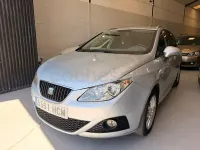 Usado Seat Ibiza ST Style 105 CV (77 kW) 2011 Gris / plata Familiar