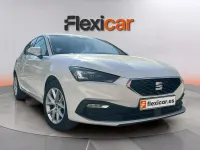 Usado Seat Leon Reference 116 CV (85 kW) 2022 Blanco Berlina
