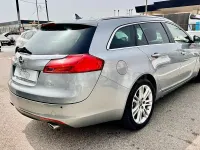 Usado Opel Insignia Cosmo 220 CV (161 kW) 2010 Gris / plata Familiar