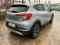 Usado Renault Captur Techno 90 CV (66 kW) 2024 Gris / plata SUV