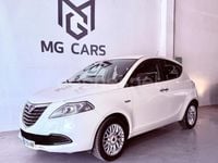Usado Lancia Ypsilon Gold 69 CV (50 kW) 2013 Blanco Utilitario