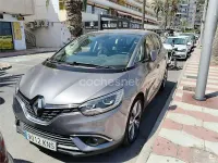Usado Renault Scénic Zen 110 CV (80 kW) 2018 Gris / plata Monovolumen
