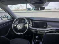 Usado Skoda Octavia Ambition 116 CV (85 kW) 2022 Blanco Familiar
