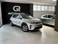 Usado Kia Stonic 100 HP (73 kW) 2024 Cinzento SUV