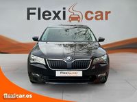 Usado Skoda Superb Active 150 CV (110 kW) 2018 Negro Berlina