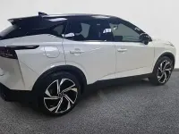 Usado Nissan Qashqai Tekna 158 CV (116 kW) 2023 Lunar white con techo midnight SUV