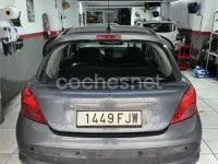 Usado Peugeot 207 75 CV (55 kW) 2006 Gris / plata Berlina