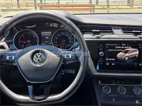 Usado VW Touran Business 115 CV (84 kW) 2018 Blanco Monovolumen