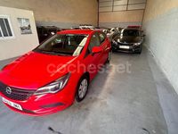 Usado Opel Astra Dynamic 105 CV (77 kW) 2016 Rojo Berlina