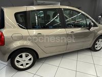 Usado Renault Grand Modus Dynamique 85 CV (62 kW) 2010 Beige Monovolumen