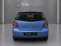 Usado VW Polo Match 55 CV (40 kW) 2005 Azul Berlina