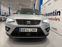 Usado Seat Arona FR 110 CV (80 kW) 2021 Gris / plata SUV