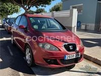 Usado Seat Toledo Sport 102 CV (75 kW) 2005 Granate Utilitario