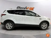 Usado Ford Kuga Titanium 120 CV (88 kW) 2018 Blanco SUV