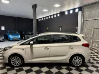 Usado Kia Carens 115 CV (84 kW) 2013 Blanco Monovolumen
