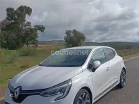 Usado Renault Clio IV Zen 100 CV (73 kW) 2019 Blanco Berlina
