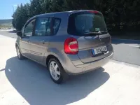 Usado Renault Modus Dynamique 106 CV (77 kW) 2010 Gris Monovolumen