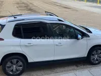 Usado Peugeot 2008 Signature Sky 82 CV (60 kW) 2018 Blanco SUV