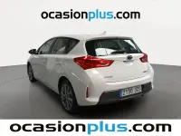 Usado Toyota Auris Hybrid Active 136 CV (100 kW) 2015 Blanco Utilitario