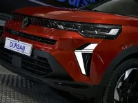 Usado Renault Captur Techno 140 CV (102 kW) 2024 Rojo SUV