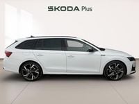 Usado Skoda Octavia SportLine 150 CV (110 kW) 2025 Blanco Familiar