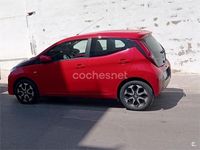 Usado Toyota Aygo X-play 72 CV (52 kW) 2020 Rojo Utilitario