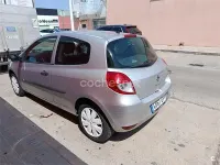 Usado Renault Clio II Exception 85 CV (62 kW) 2010 Gris / plata Berlina