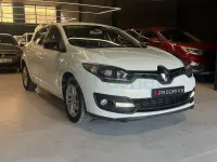 Usado Renault Mégane LIMITED 115 CV (84 kW) 2015 Blanco Berlina