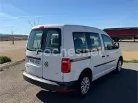 Usado VW Caddy Trendline 102 CV (75 kW) 2018 Blanco Monovolumen