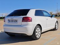 Usado Audi A3 Ambiente 105 CV (77 kW) 2010 Blanco Berlina