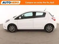 Usado Toyota Yaris Hybrid Active 101 CV (74 kW) 2018 Blanco Berlina