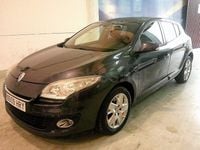 Usado Renault Mégane Dynamique 110 CV (80 kW) 2013 Gris / plata Berlina