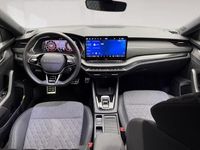 Usado Skoda Octavia SportLine 150 CV (110 kW) 2025 Blanco Familiar