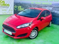 Usado Ford Fiesta Titanium 99 CV (72 kW) 2013 Rojo Utilitario