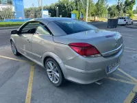 Usado Opel Astra Cabriolet Cosmo 150 CV (110 kW) 2007 Beige Descapotable
