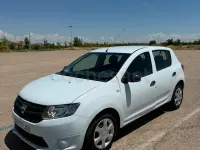 Usado Dacia Sandero Ambiance 75 CV (55 kW) 2015 Blanco Berlina