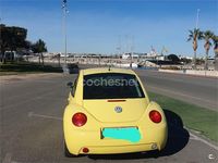 Usado VW New Beetle 115 CV (84 kW) 1999 Amarillo Utilitario